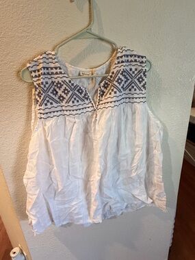 Avenue White Sleeveless Top with Navy Embroidery